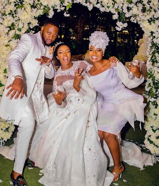 BamBam and Teddy A BamBam and Teddy A White wedding photos