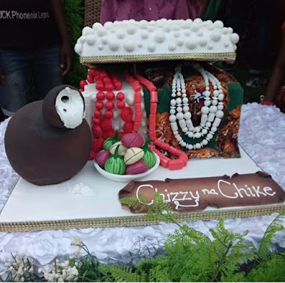 Igbo traditional wedding cake Check out the Igbo traditional wedding cake from Chizzy Alichi's Igba Nkwu