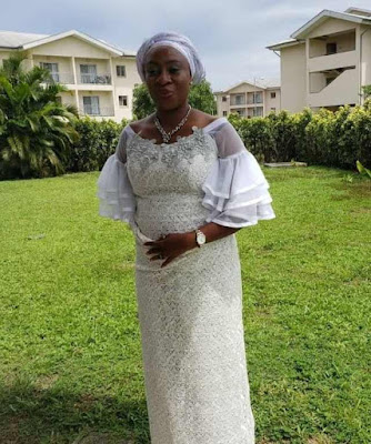 Lace blouse styles for wrapper Latest lace blouse styles for wrapper