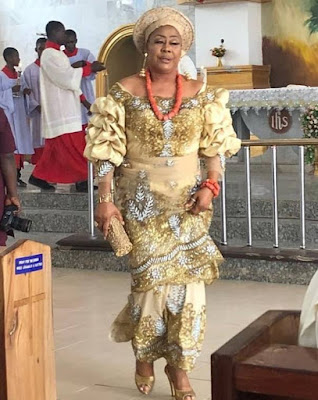 Lace blouse styles for wrapper Latest lace blouse styles for wrapper