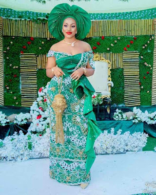 Lace blouse styles for wrapper Latest lace blouse styles for wrapper