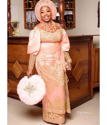 Lace blouse styles for wrapper Latest lace blouse styles for wrapper