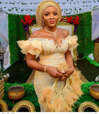 Lace blouse styles for wrapper Latest lace blouse styles for wrapper