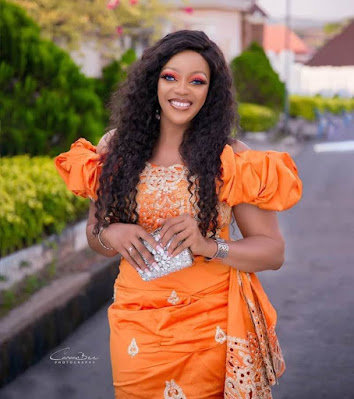 Lace blouse styles for wrapper Latest lace blouse styles for wrapper