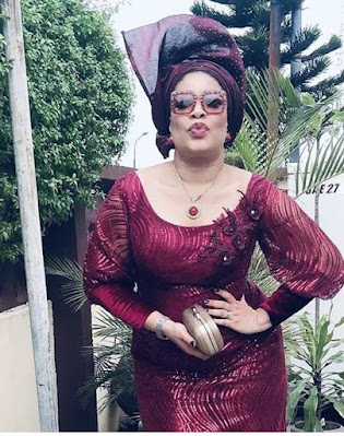 Lace blouse styles for wrapper Latest lace blouse styles for wrapper