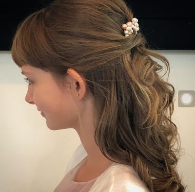 Hairstyles for junior bridesmaids Best hairstyles for junior bridesmaids