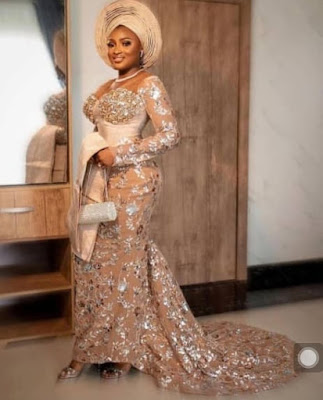 Champagne Gold Colour Lace Styles for Ladies