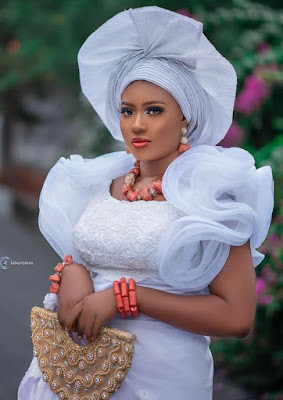 Lace blouse styles for wrapper Latest Lace blouse styles for wrapper