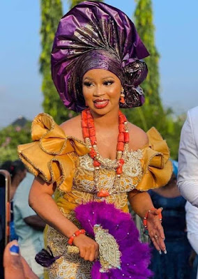 Lace blouse styles for wrapper Latest Lace blouse styles for wrapper