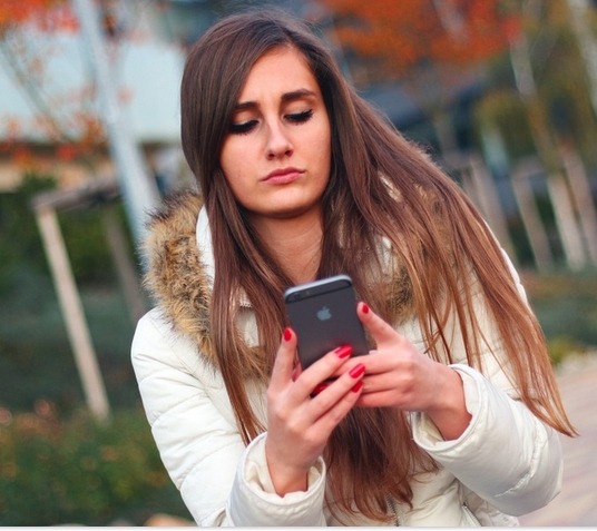 Signs that he loves you deeply Signs that he loves you deeply through text