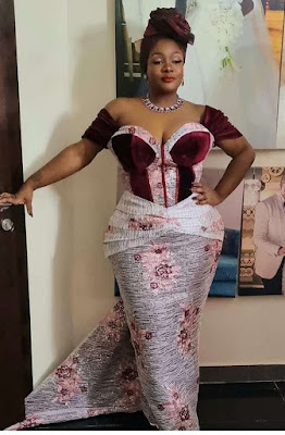 Native styles fom Adebola and Kehinde Wedding