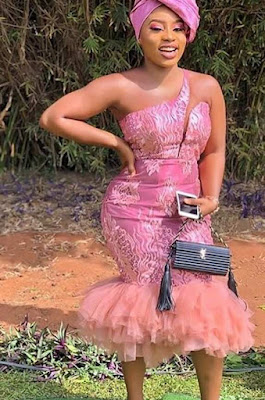 Latest Short Lace Gown Styles