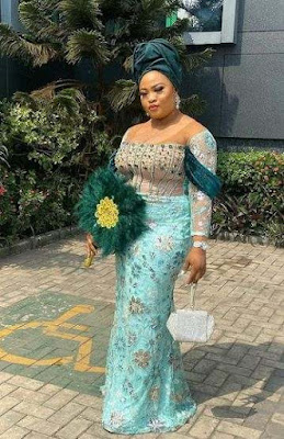 latest Aso Ebi Styles Pictures of latest Aso Ebi Styles