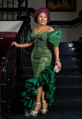 latest Aso Ebi Styles Pictures of latest Aso Ebi Styles
