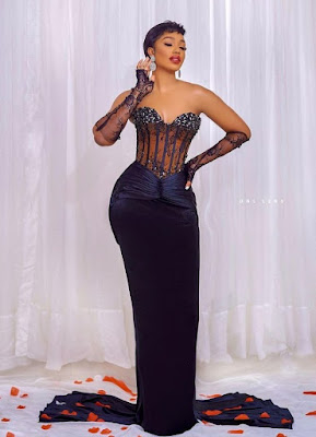 Sharon Ooja's fashion styles Ankara and Lace Styles from Sharon Ooja's Gallery