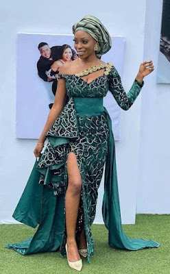 Flounce dress style Beautiful flounce dress styles for ladies