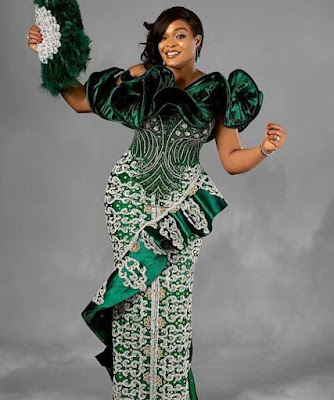 Flounce dress style Beautiful flounce dress styles for ladies