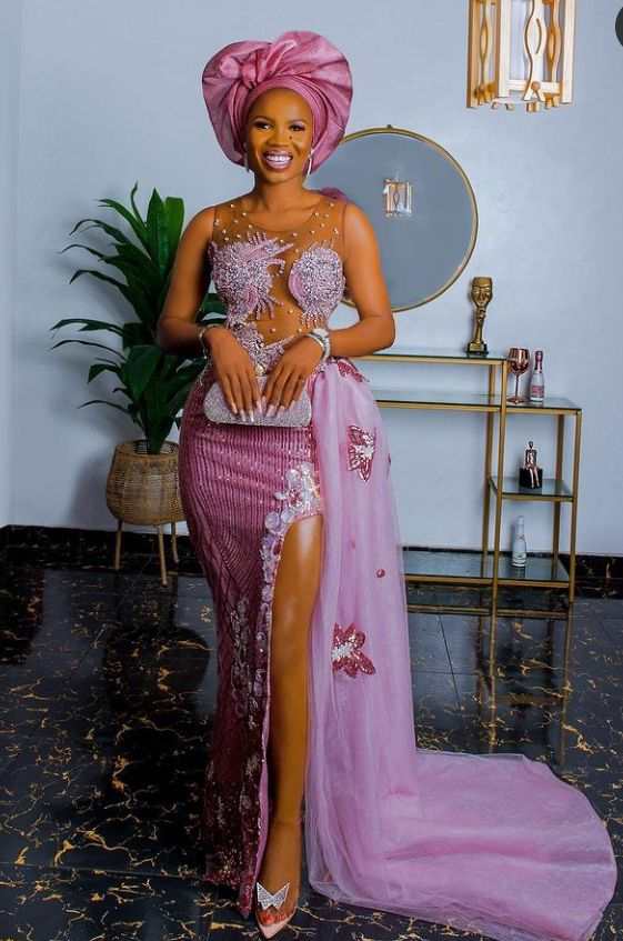 Asoebi Styles from Comedian Funnybone White Wedding 