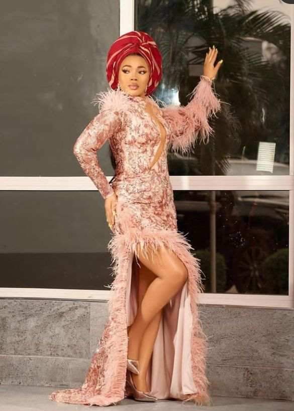 Asoebi Styles from Comedian Funnybone White Wedding 