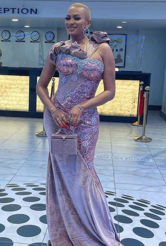 Asoebi Styles from Comedian Funnybone White Wedding 