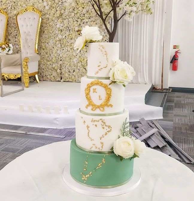 Latest Nigerian Wedding Cake/Engagement Cake Designs
