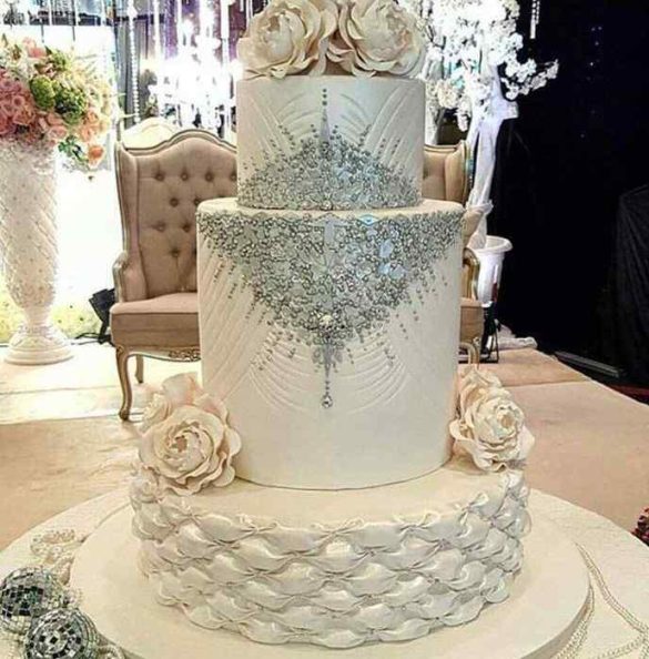 Trending Nigerian Wedding Cake/Engagement Cake Designs - Claraito's Blog