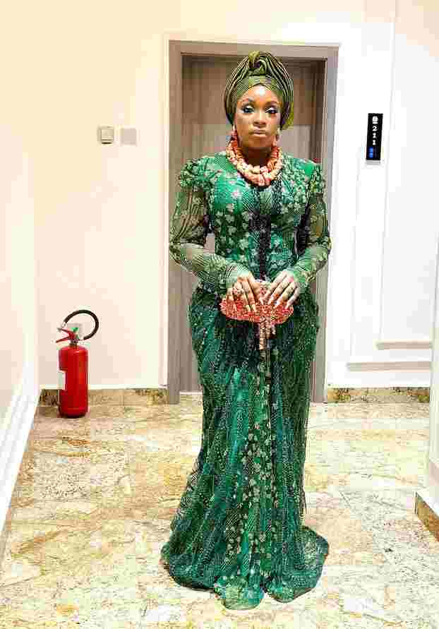 Gorgeous Asoebi Styles from Actress Eve Esin's Traditional Wedding