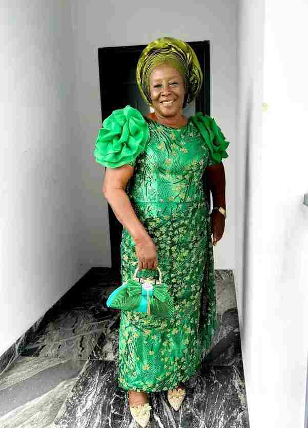 Gorgeous Asoebi Styles from Actress Eve Esin's Traditional Wedding