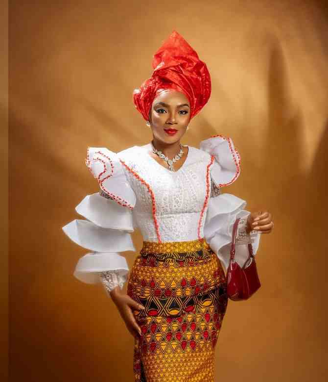 Chioma Akpotha Stuns in a Native Attire for a Movie Premiere