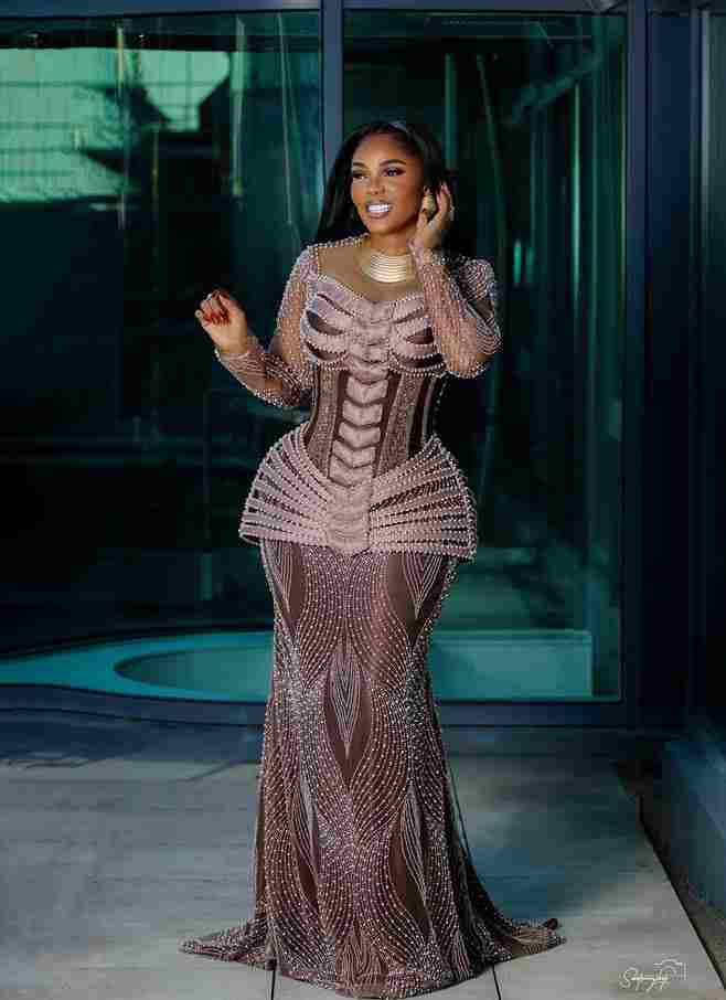 Elegant Brown Asoebi Styles for Weddings