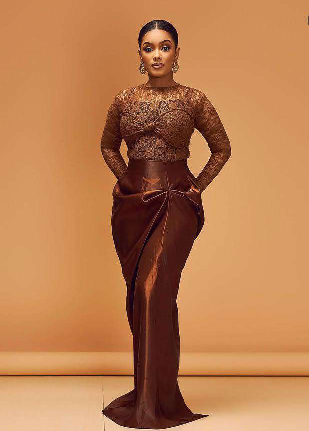 Elegant Brown Asoebi Styles for Weddings