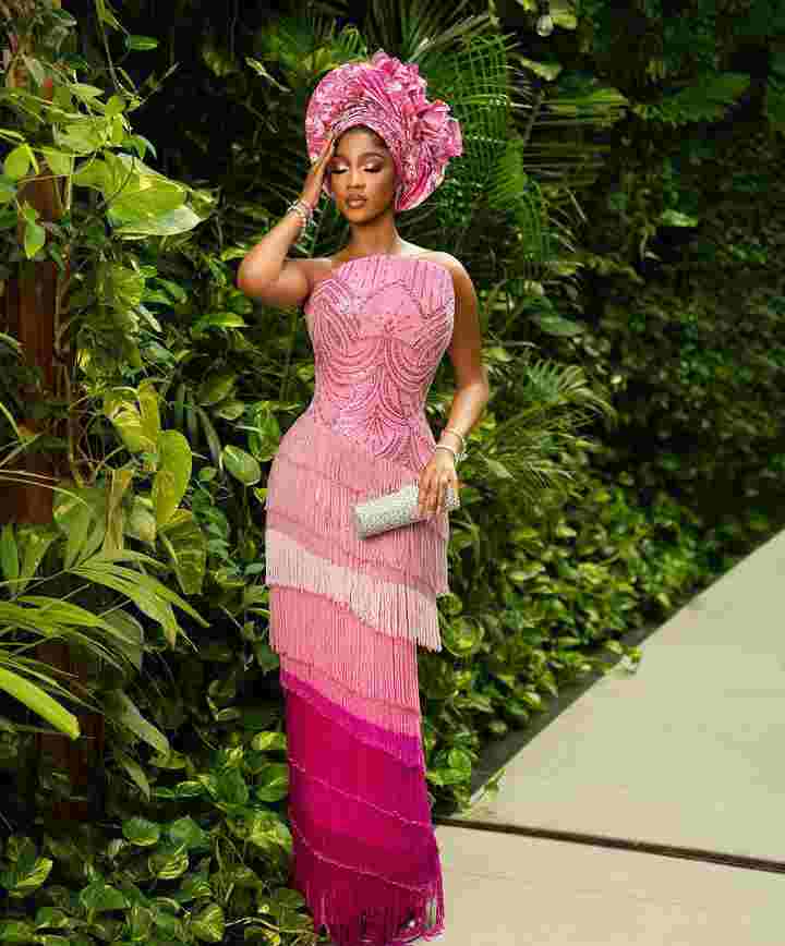 Asoebi styles from Kiky Festus and Akin Faminu's Wedding